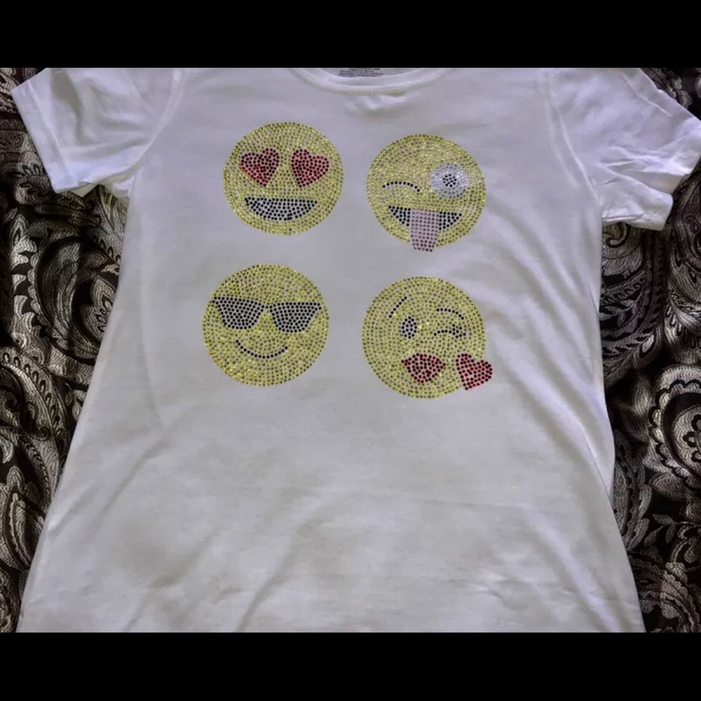 BLING EMOJIS TEE SIZE M